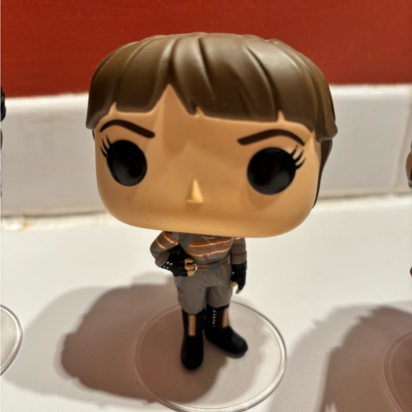 Female Ghostbusters Funko set ( plus Kevin!) - Picture 4 of 7